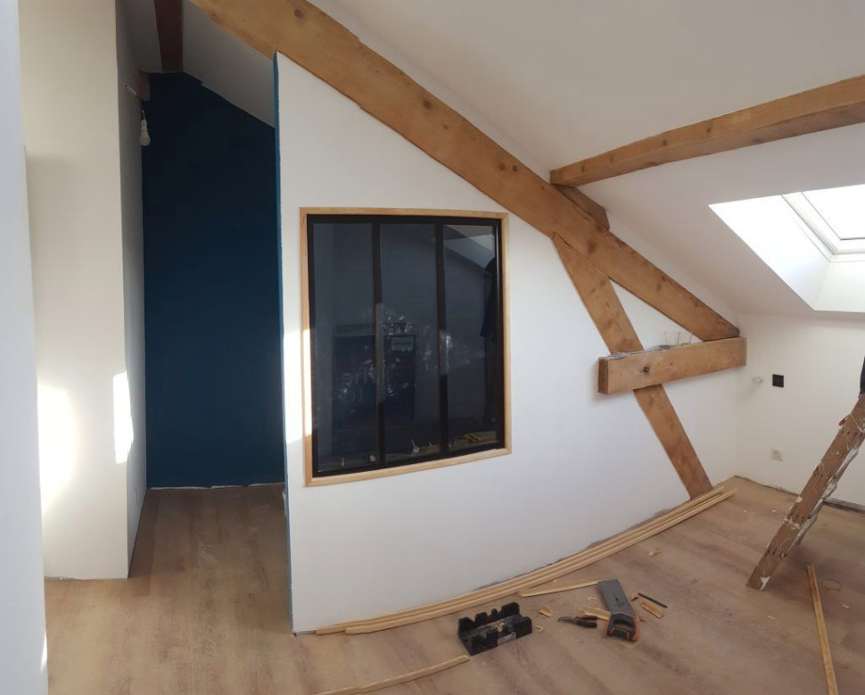 Menuiseries Intérieures : Installation de bloc porte et d’une verrière dans la chambre et d’une porte à galandage dans la salle de bain - Renobast